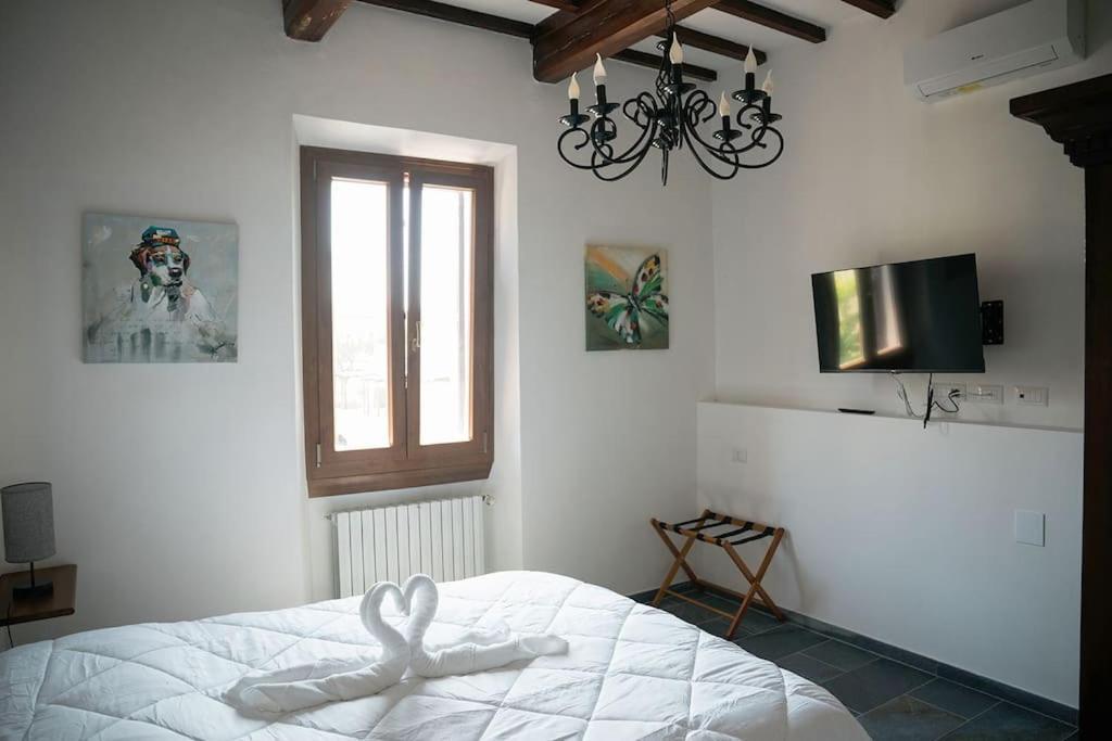Casa Del Borgo Antico Poggibonsi Exterior foto